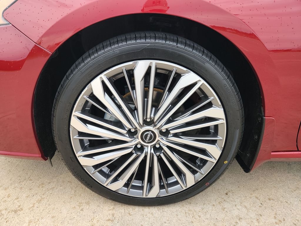 Certified Used 2024 Red Nissan 2.5 SL image 33