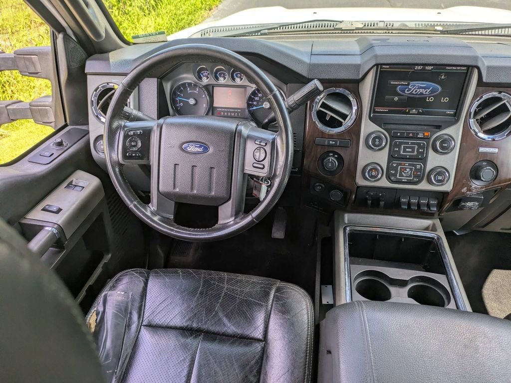 Used 2016 White Ford Lariat image 16