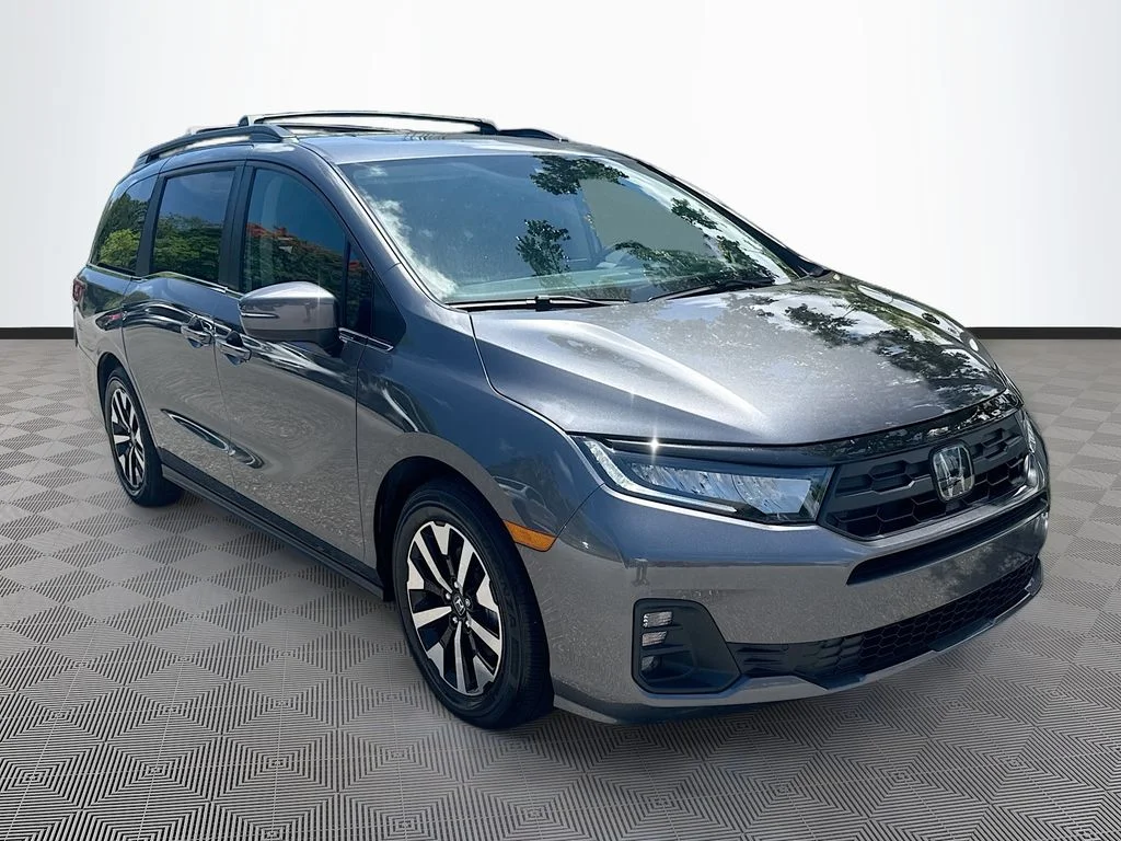 Used 2025  Honda EX-L image 4