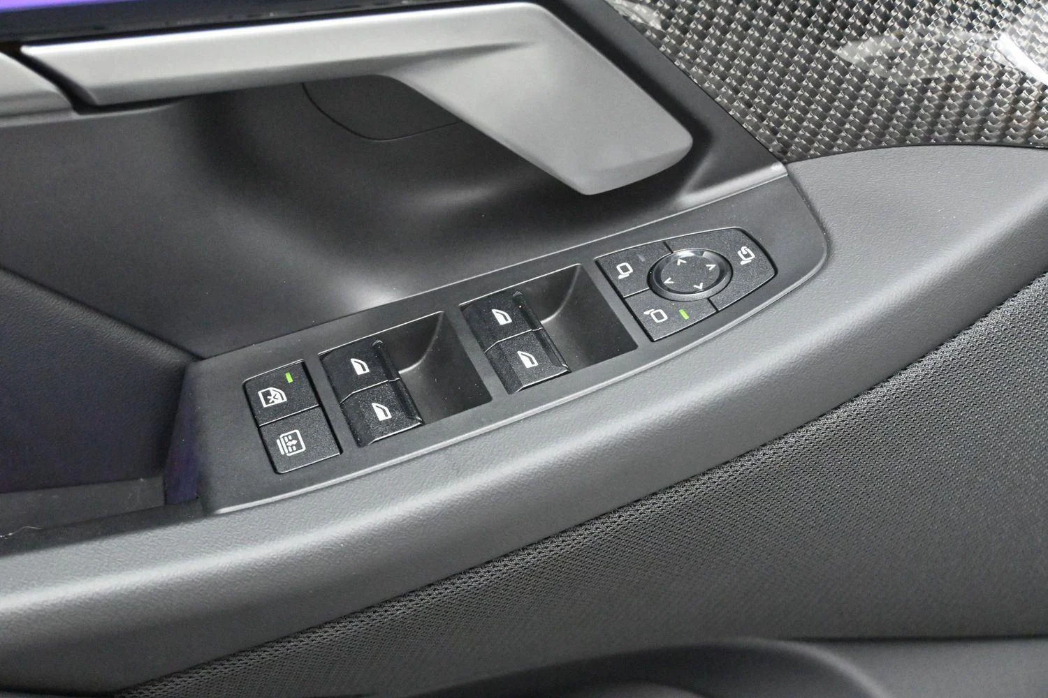 Used 2025 Alpine White BMW Sedan image 11