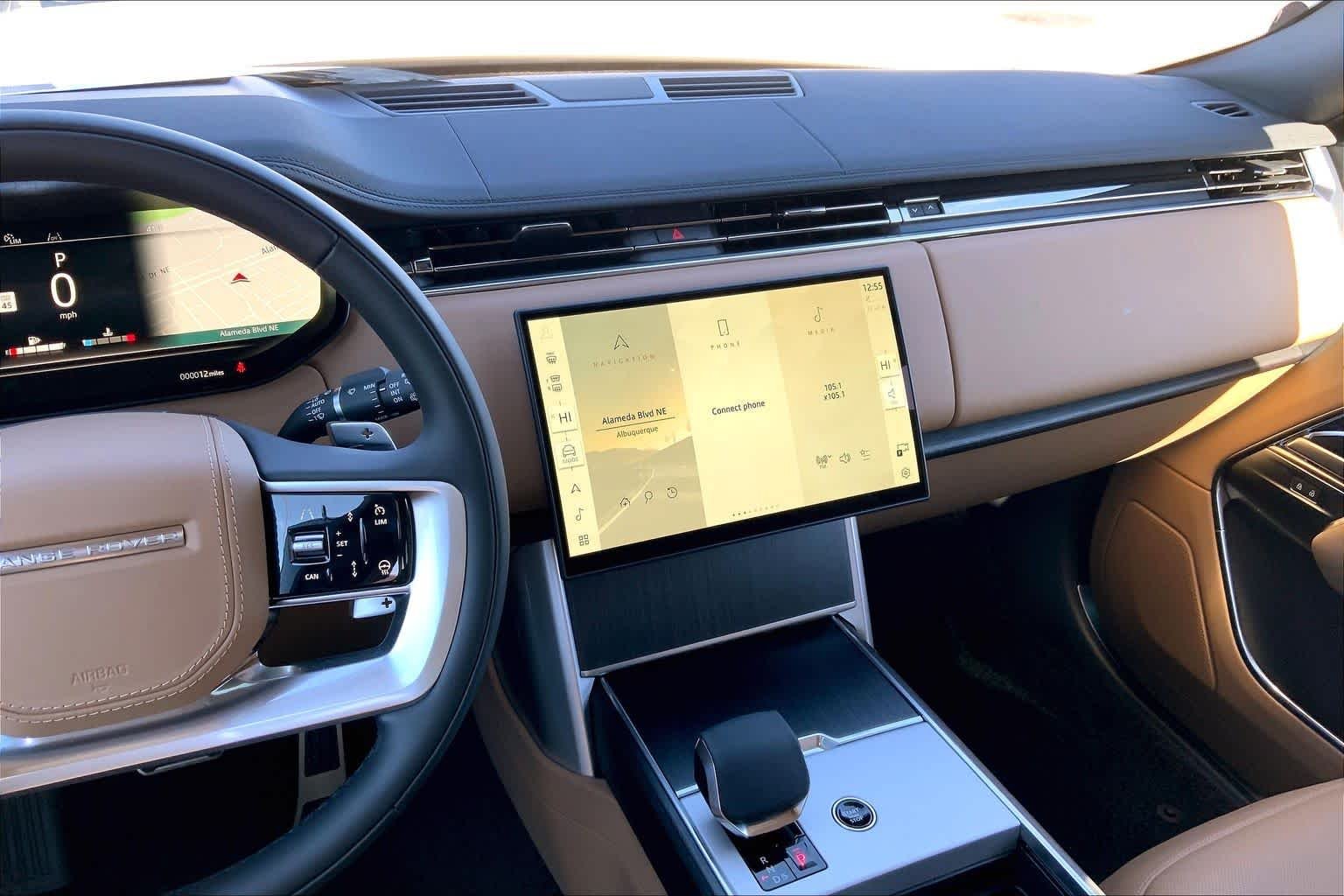 New 2026 Ostuni Pearl White Land Rover SE image 6