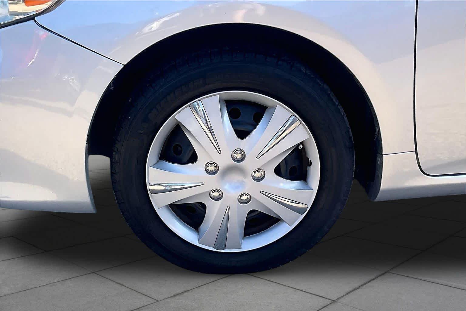 Used 2011 Classic Silver Metallic Toyota LE image 10