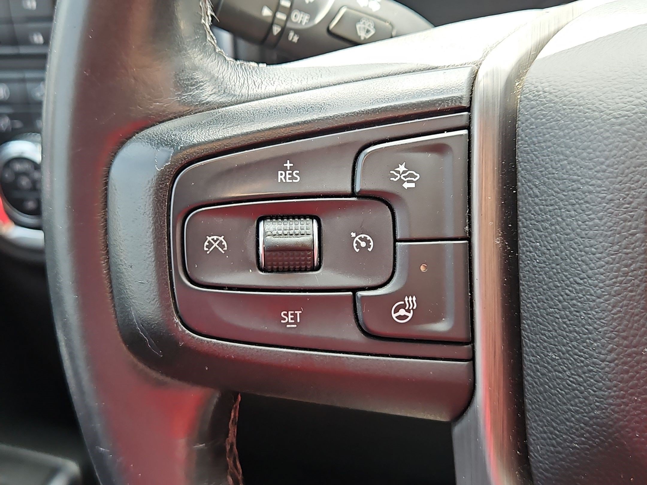Used 2021 SUMMIT WHITE GMC Denali image 17