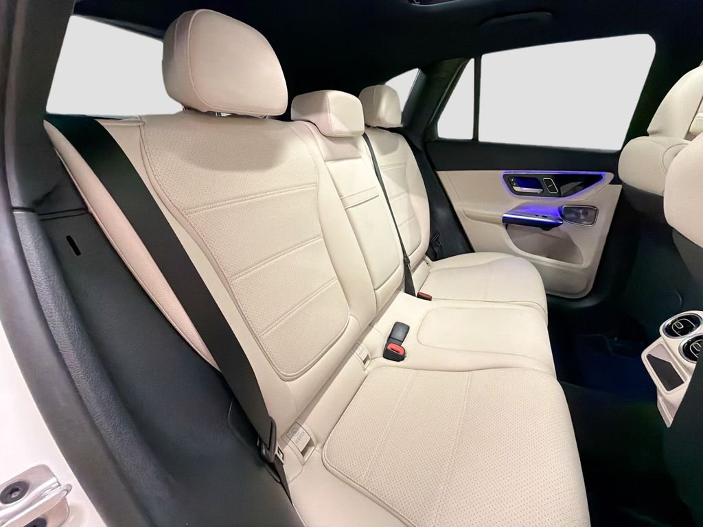 Used 2026 White Mercedes-Benz GLC 300 image 28