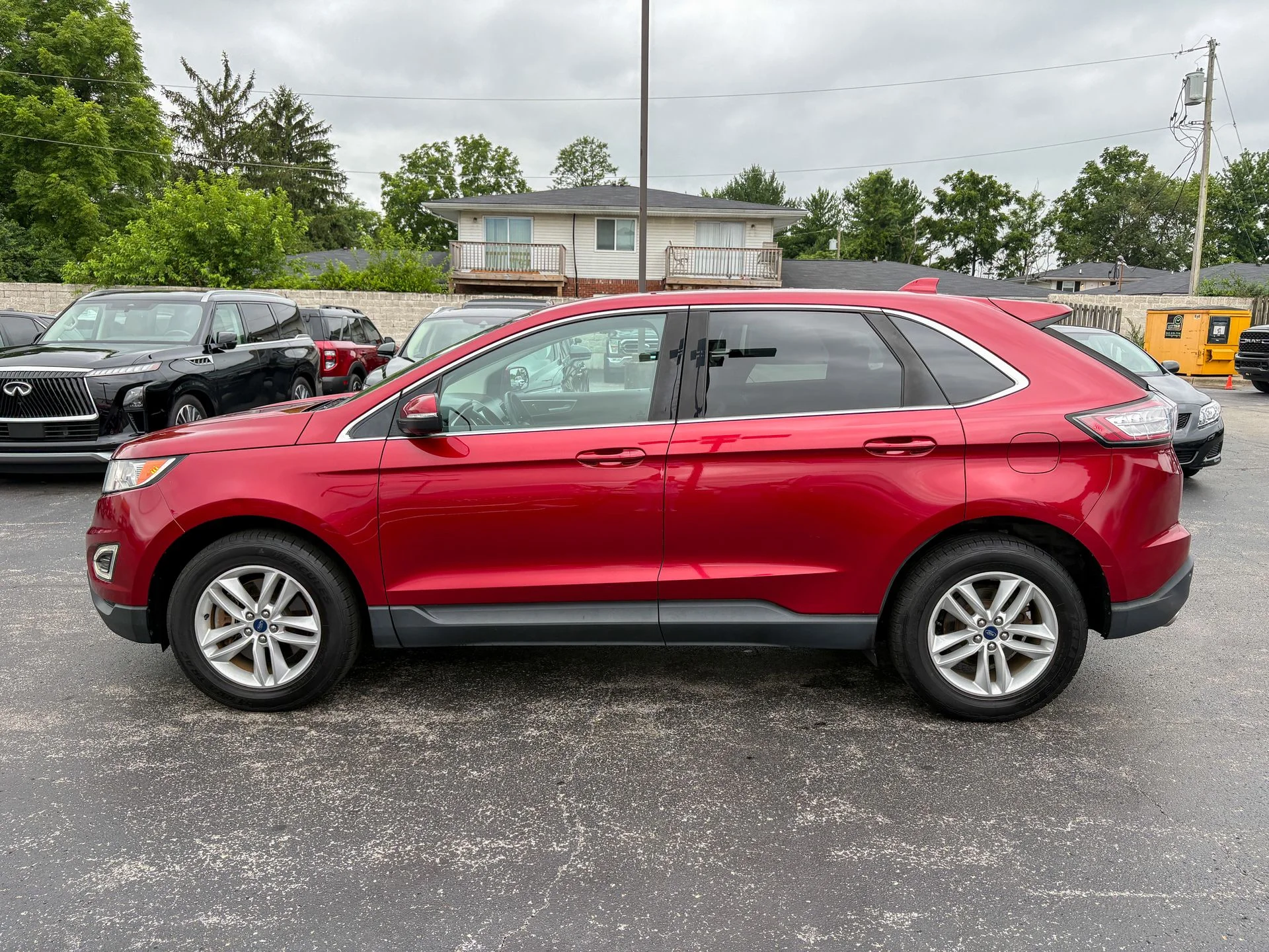Used 2018 Red Ford SEL image 9