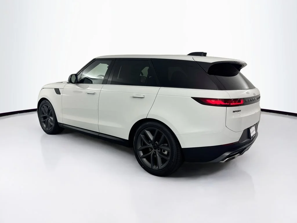 New 2026 Fuji White Land Rover SE image 7