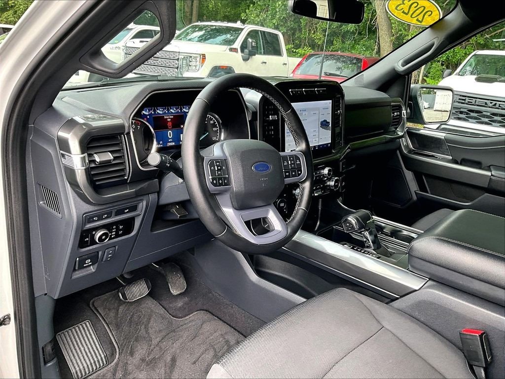 Used 2023 White Ford XLT image 8