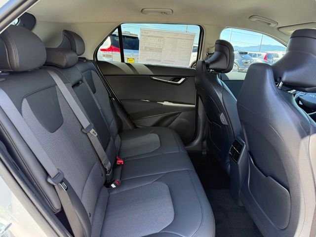 New 2026 Snow White Pearl Kia EX image 13