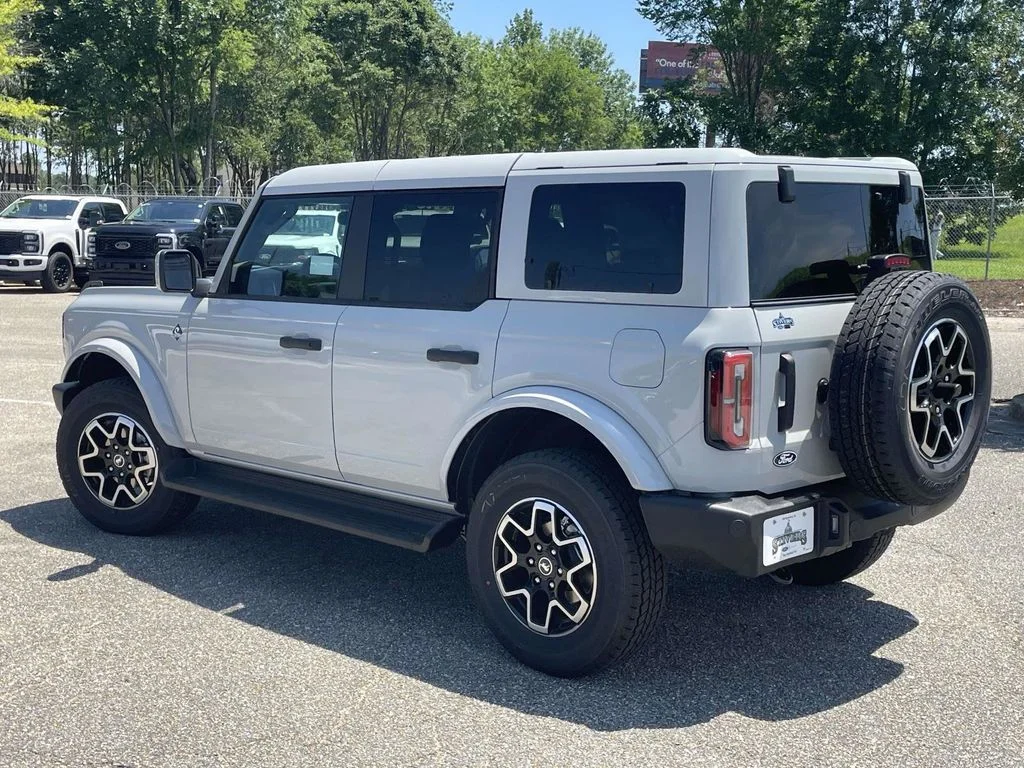New 2026 White Ford Outer Banks image 5