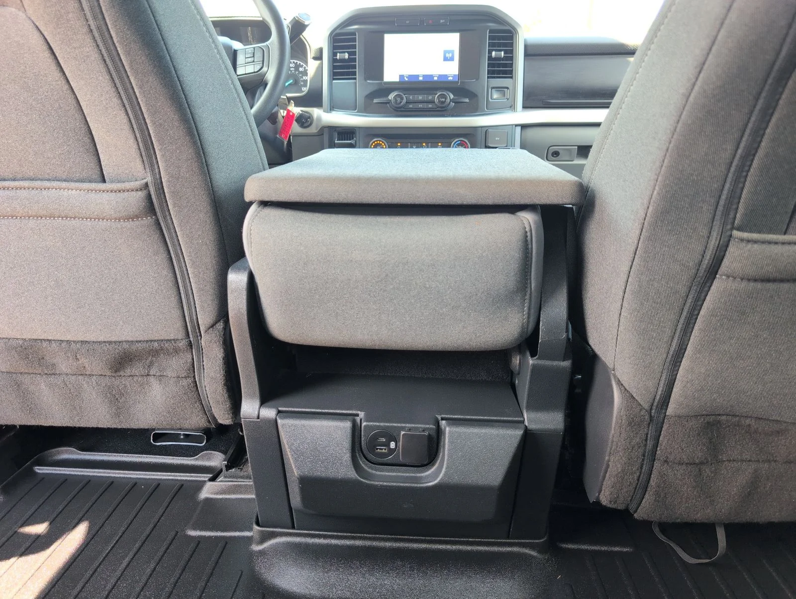 Used 2023 Gray Ford XLT image 31