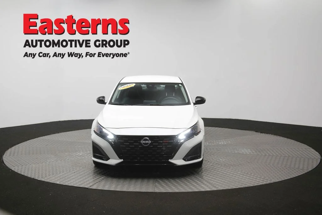 Used 2023 White Nissan 2.5 SR image 52