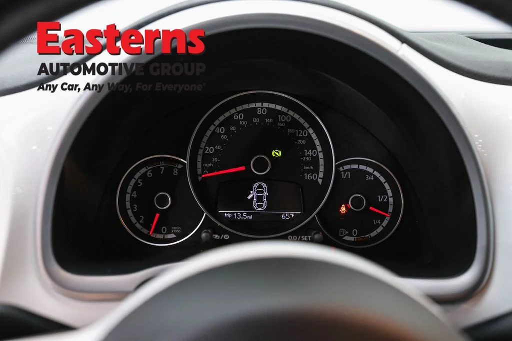 Used 2015 White Volkswagen 1.8T image 16