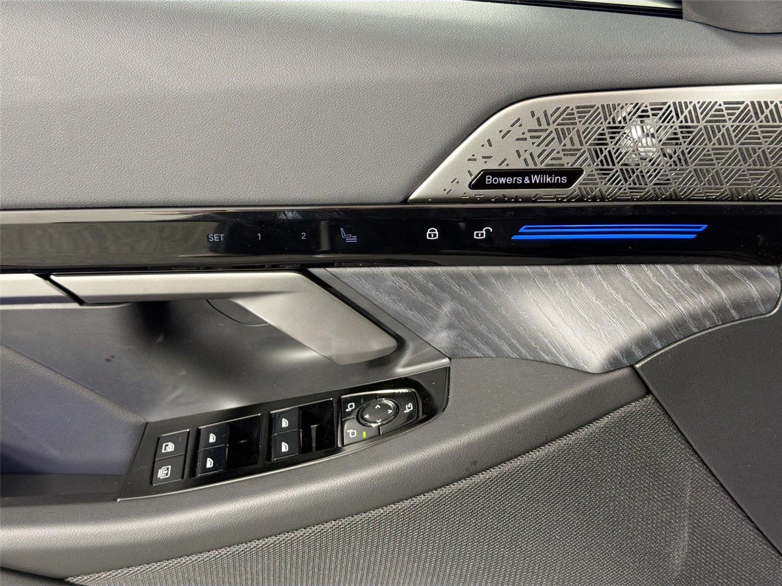 2026 BMW 5 Series 530i - Photo 18