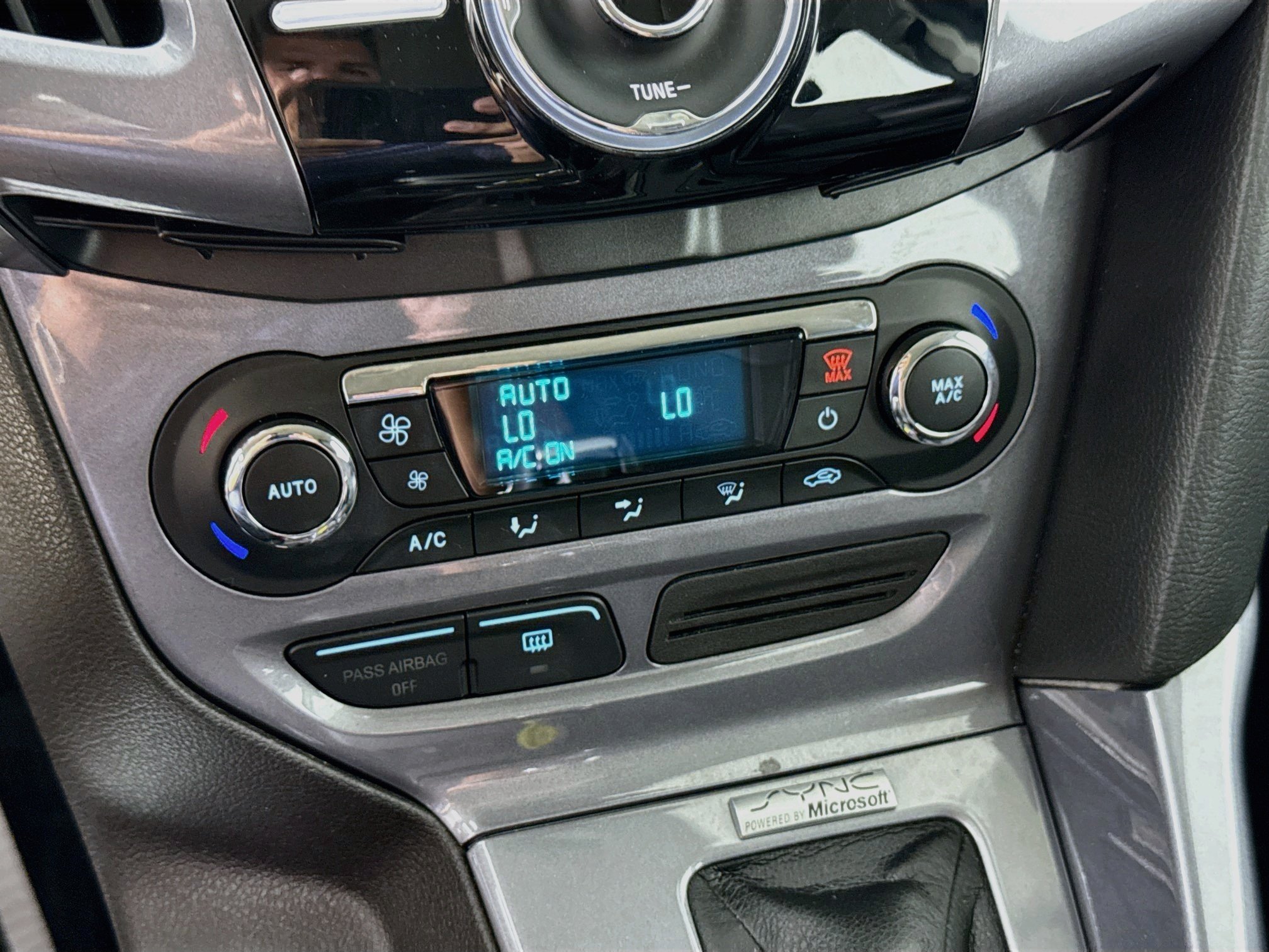 Used 2014 Tuxedo Black Metallic Ford Titanium image 14