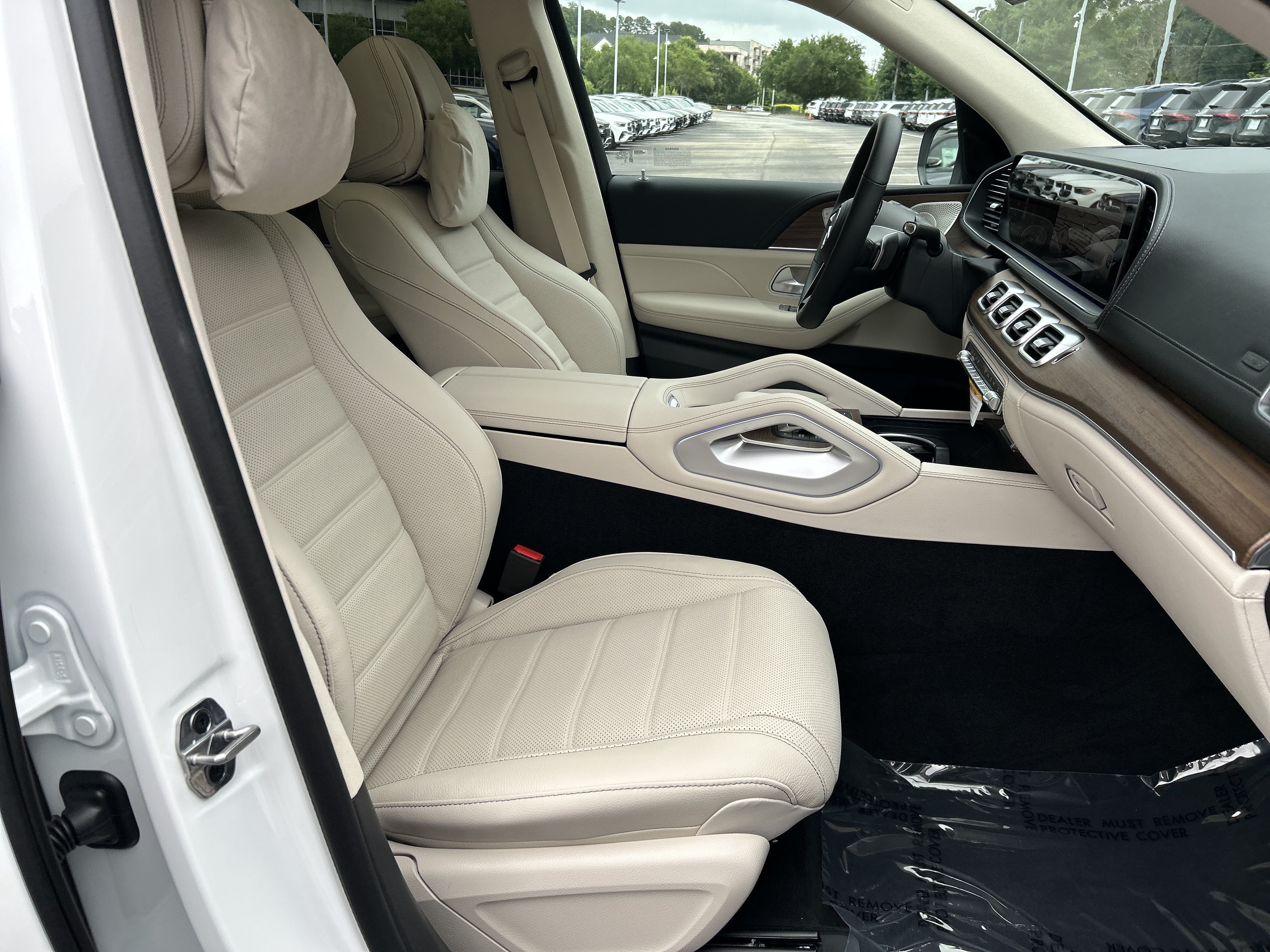 New 2026 MANUFAKTUR Moonlight White Metallic Mercedes-Benz GLE 450 4MATIC® SUV image 44