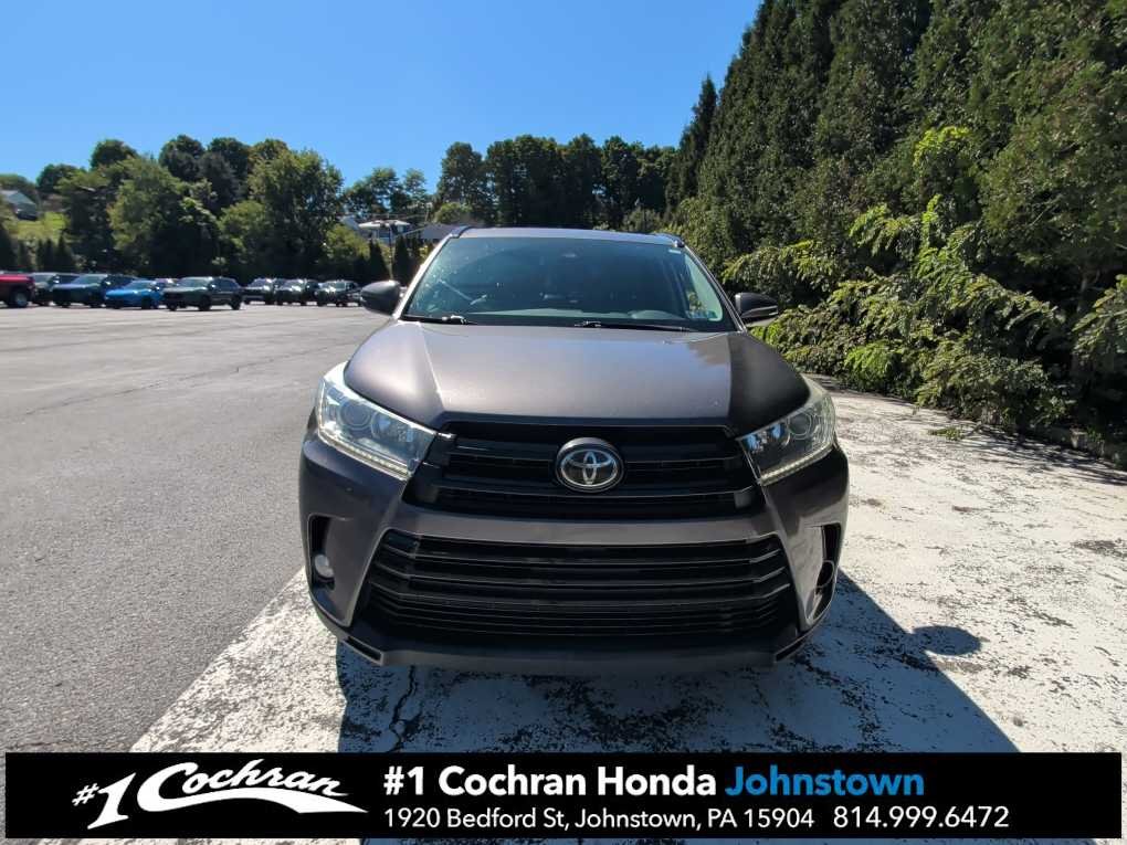 Used 2018 Predawn Gray Mica Toyota SE image 4