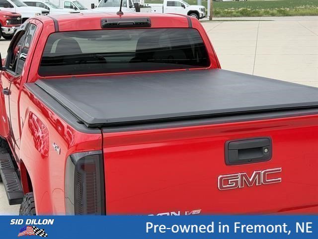 Used 2018 Cardinal Red GMC 4WD image 5