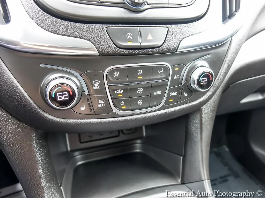 Used 2024 Lakeshore Blue Metallic Chevrolet LT image 18
