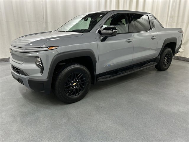 2026 Chevrolet Silverado EV LT photo 2