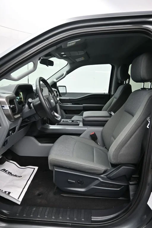 Used 2025 Gray Ford XLT image 10