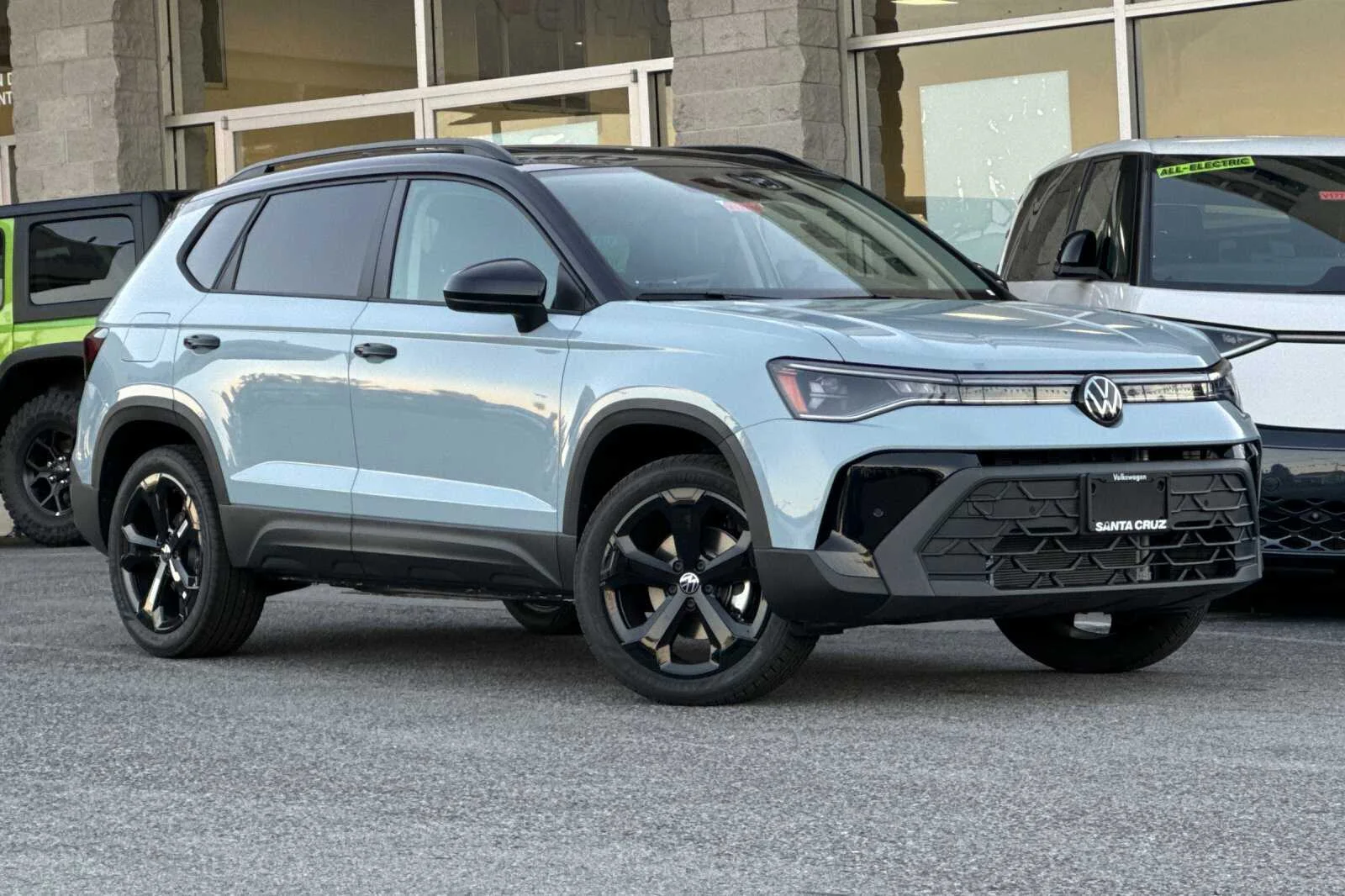 2026 Volkswagen Taos SE Black - Photo 2