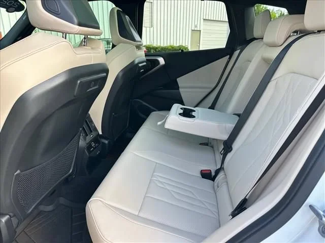 2025 BMW X3 30 - Photo 17