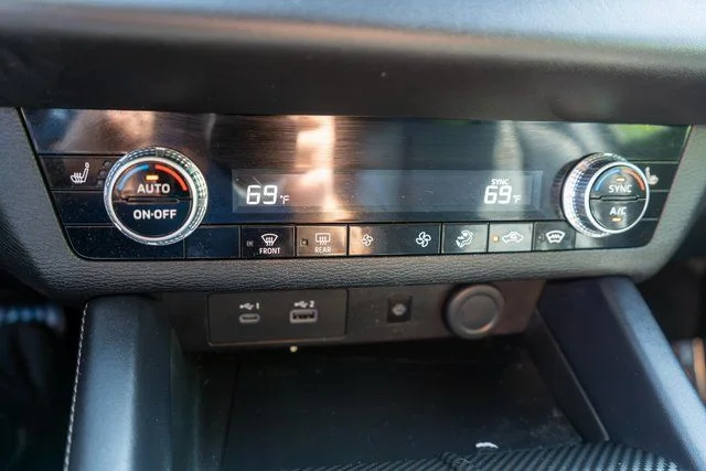 Used 2022 Black Mitsubishi  image 29