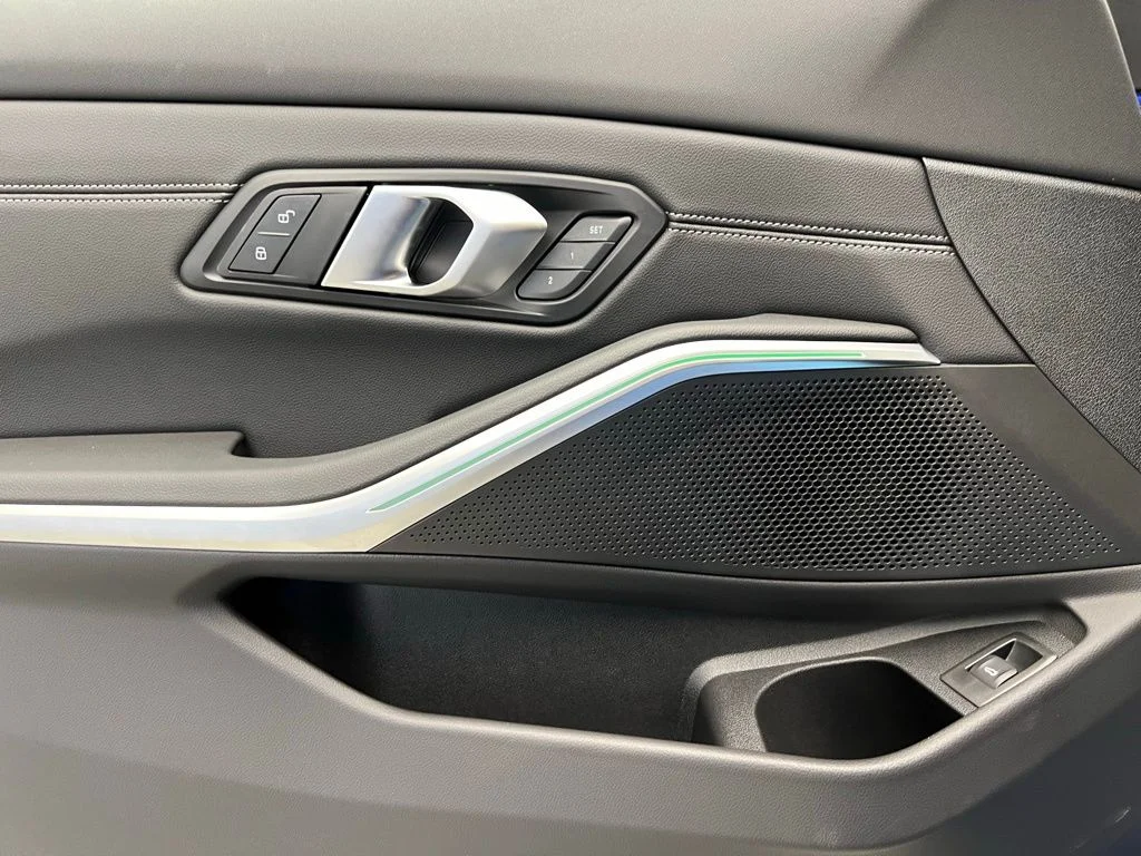2026 BMW 3 Series 330i - Photo 15