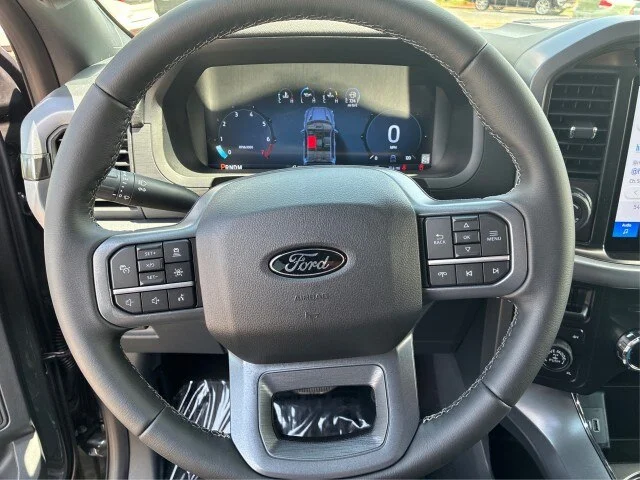 New 2026 Carbonized Gray Metallic Ford XLT image 38