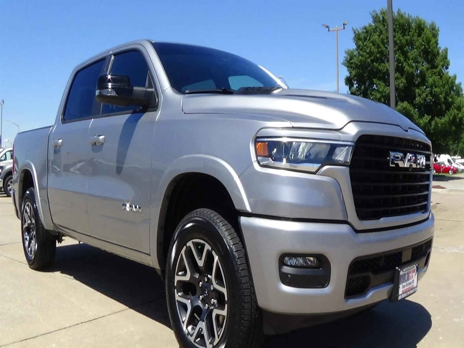 Certified Used 2025 Billet Silver Metallic Clear Coat (psc) RAM Laramie image 4