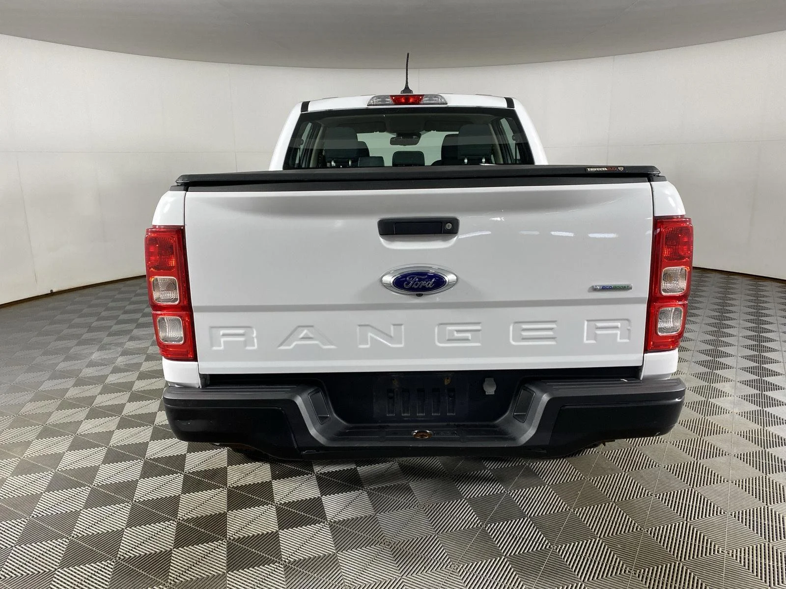 Used 2019 Oxford White Ford XL image 9