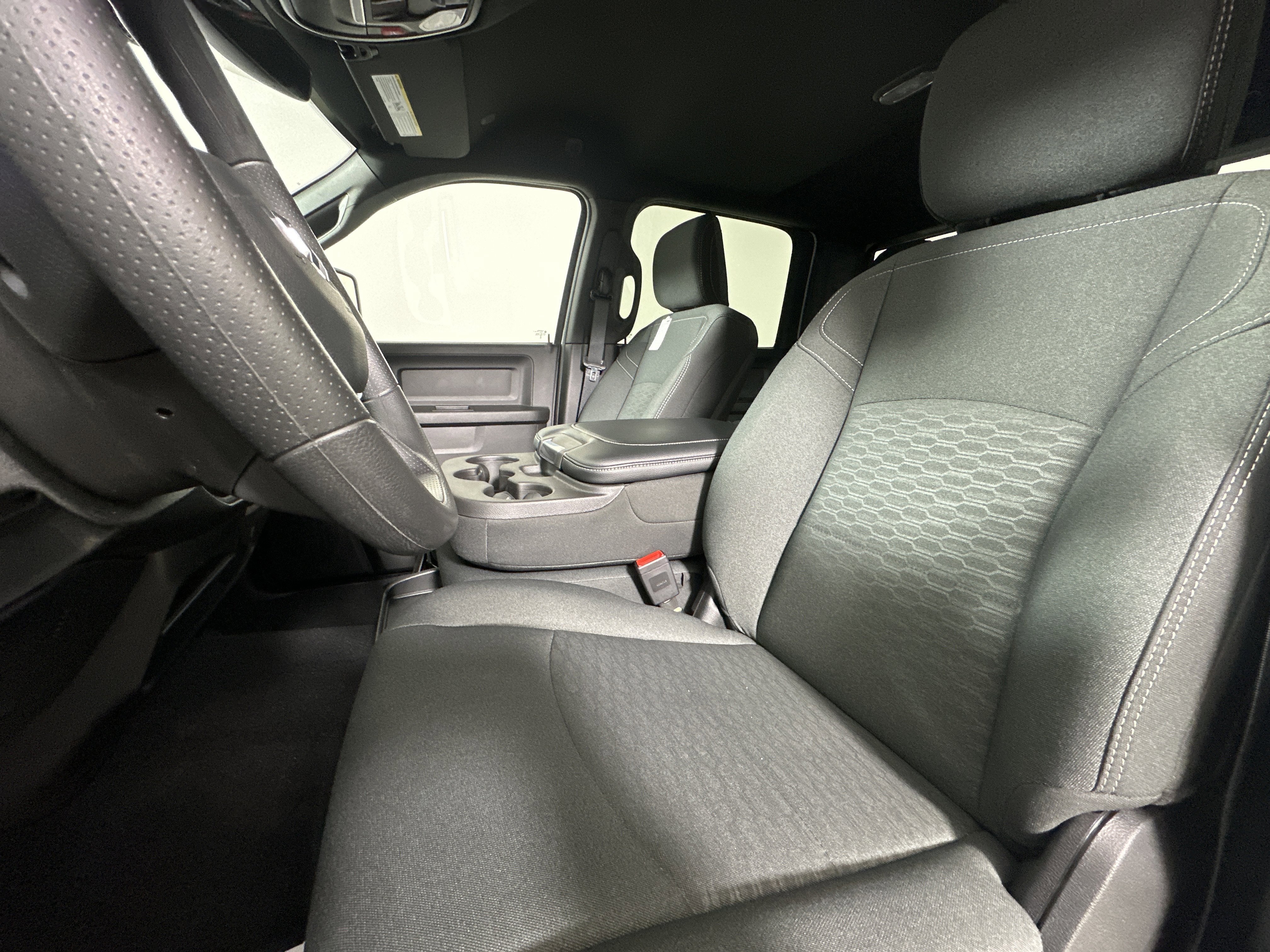 New 2026 Bright White Clear-Coat Exterior Paint RAM Tradesman image 9