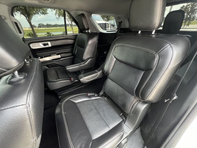 Used 2023 Silver Ford Limited image 13