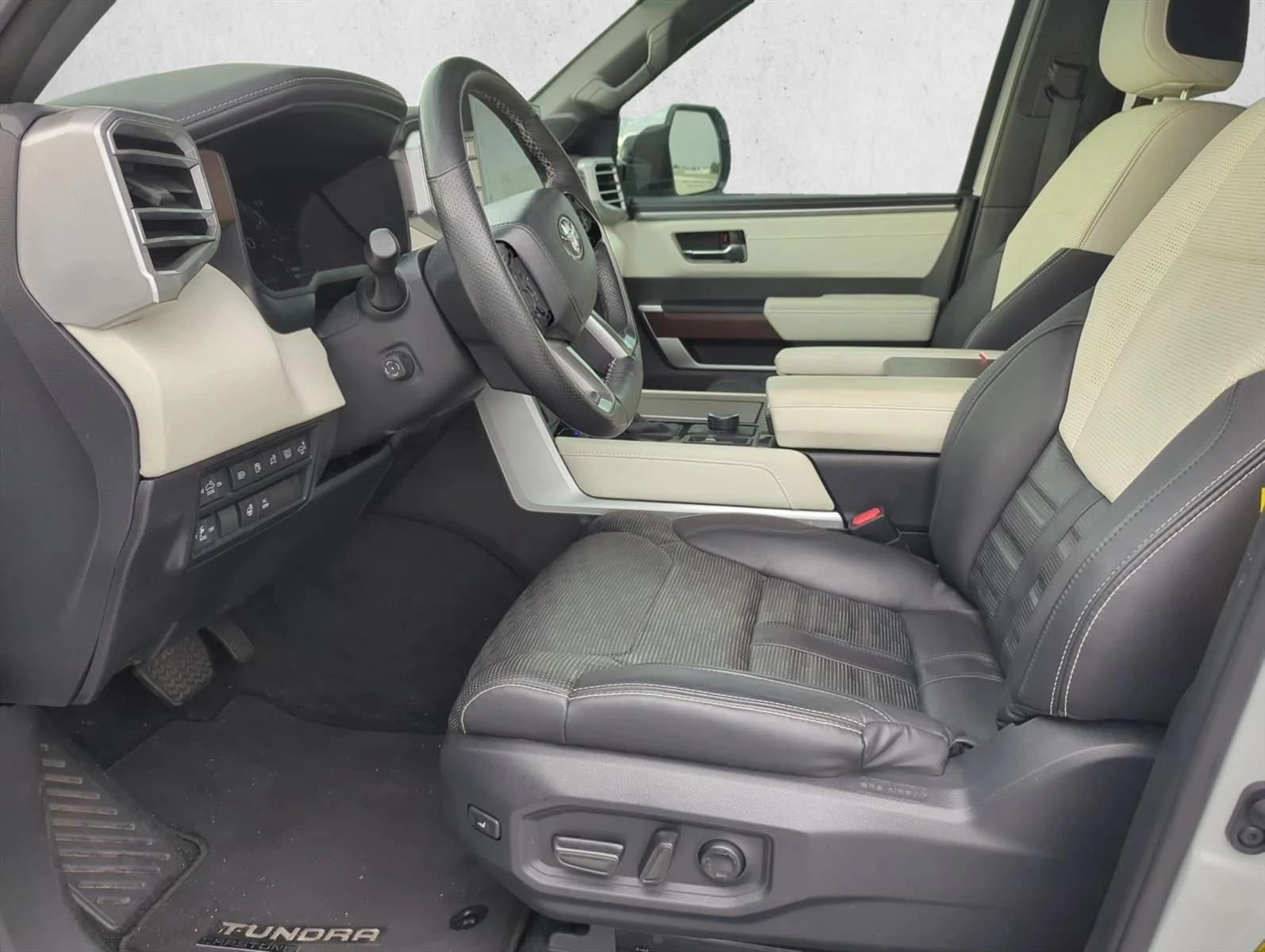 Used 2024 Wind Chill Pearl Toyota Capstone Hybrid image 11