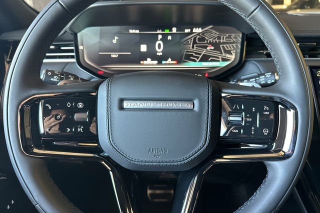 New 2026 Santorini Black Land Rover Dynamic SE image 23