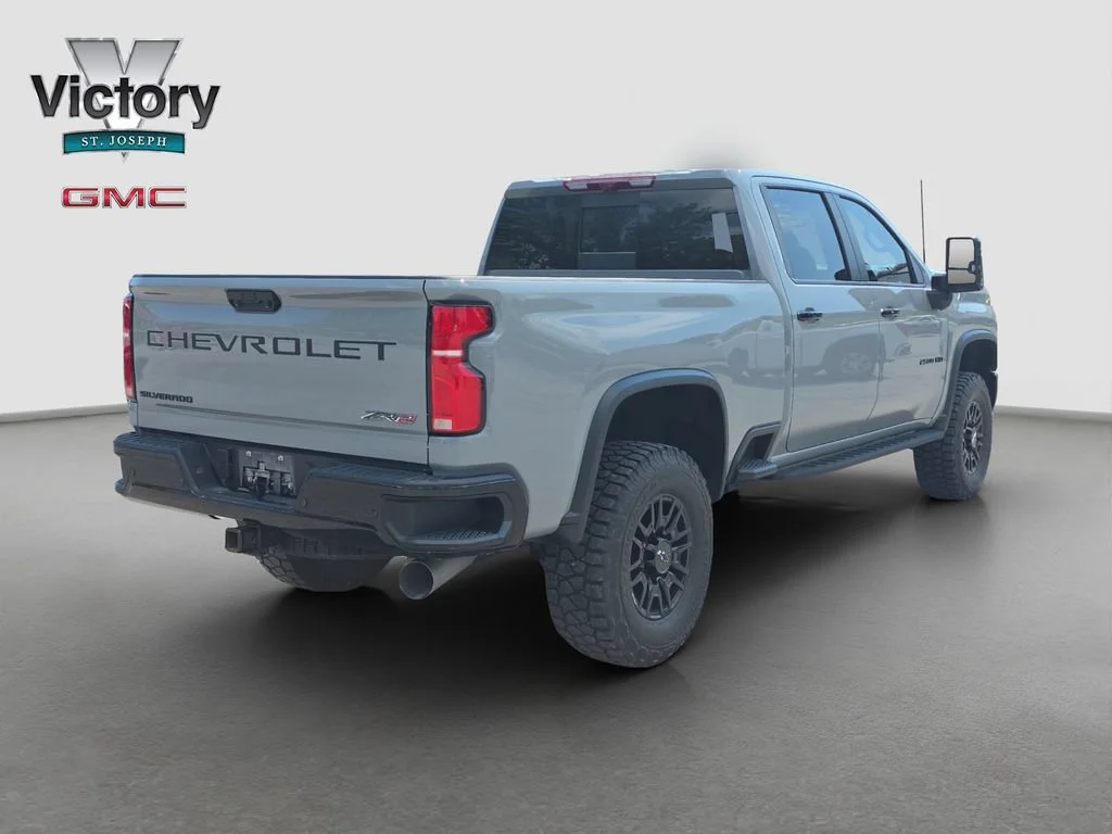 Used 2025 Slate Gray Metallic Chevrolet ZR2 image 18
