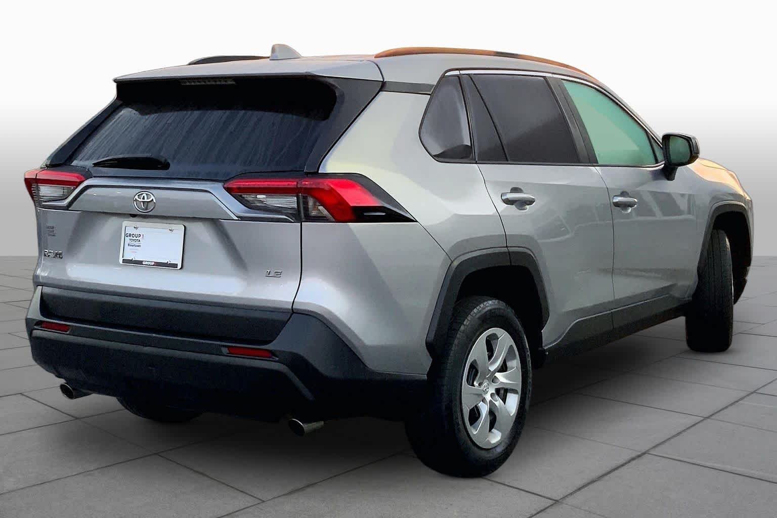 Used 2021 Silver Sky Metallic Toyota LE image 13