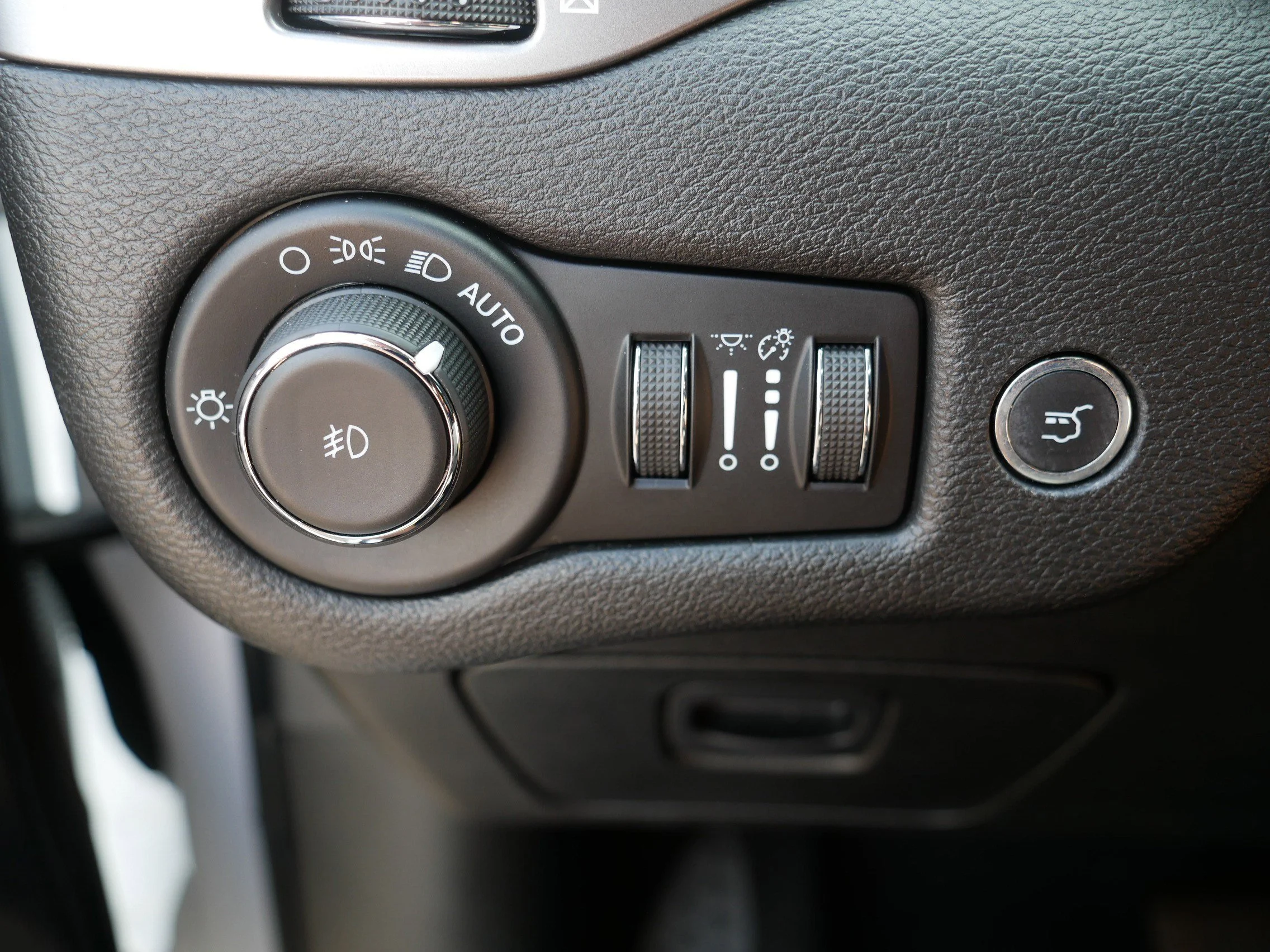 Used 2021 Bright White Clearcoat Jeep Limited image 26