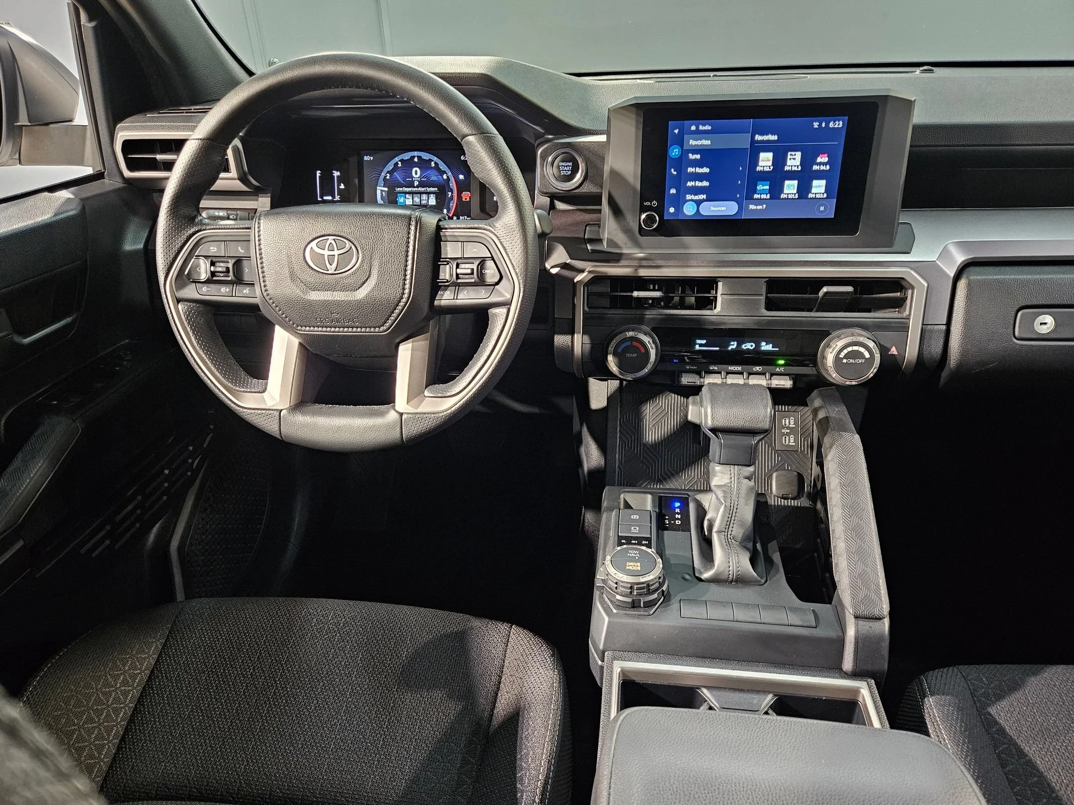 Certified Used 2025 Ice Cap Toyota SR5 image 9