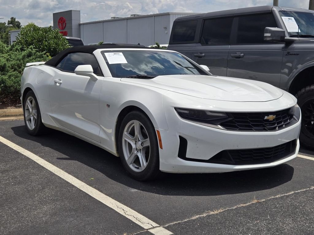 Used 2021 White Chevrolet 1LT image 2