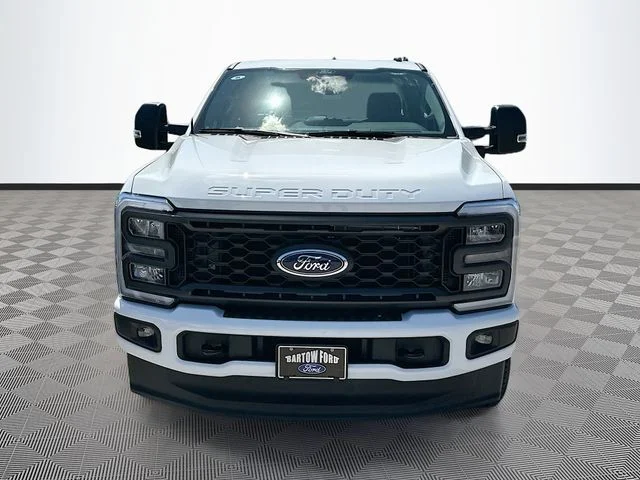 New 2026 Oxford White Ford XL image 2