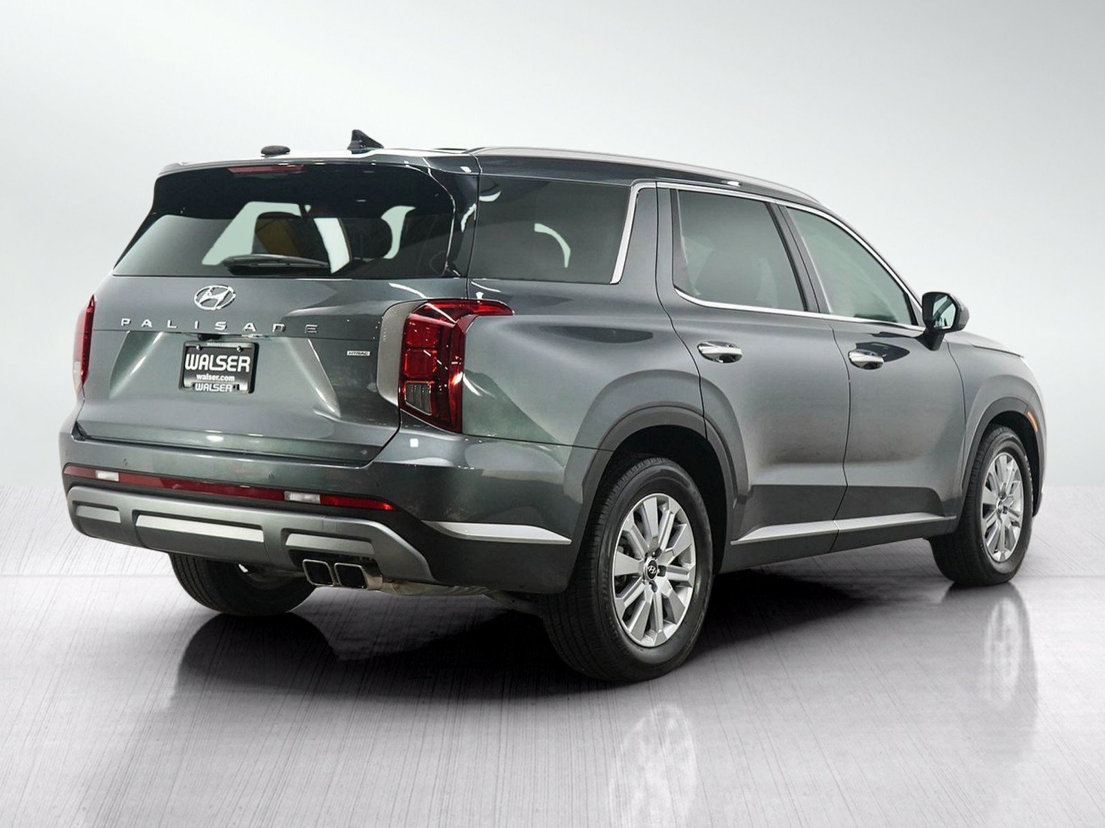 Certified Used 2025 Steel Graphite Hyundai SEL AWD image 6