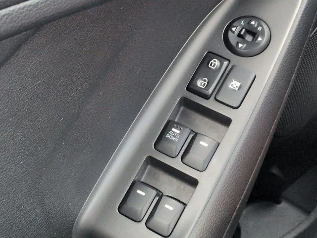 Used 2018 Blue Kia LX image 21