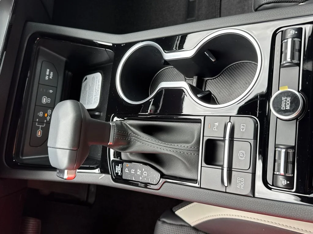 New 2026 Snow White Pearl Kia GT-Line FWD image 30
