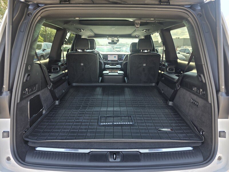 Used 2022 Bright White Clearcoat JEEP SERIES I 4X4 image 17