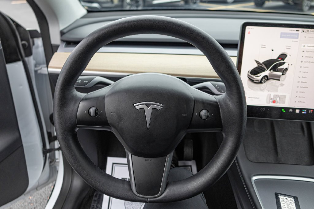 Used 2023  Tesla Long Range image 22