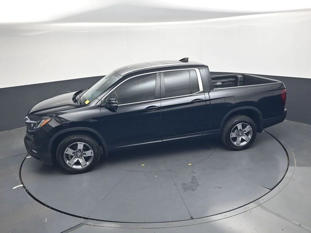 Certified Used 2024 Crystal Black Pearl Honda RTL image 26