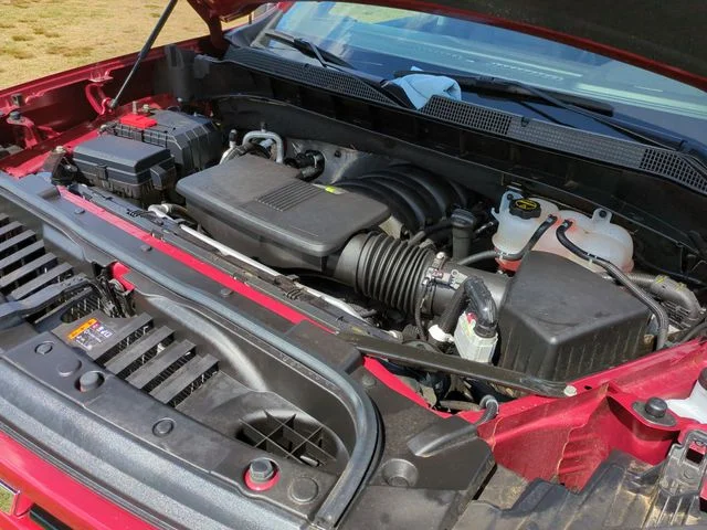 Used 2025 Red Chevrolet RST image 25