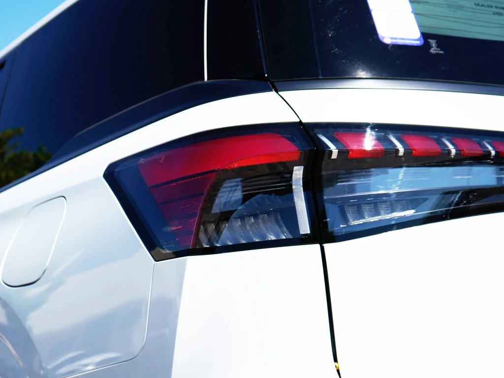 New 2026 RADIANT WHITE INFINITI Sport 4WD image 6