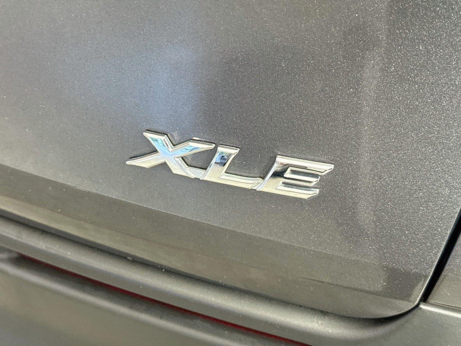 Certified Used 2025 Magnetic Gray Metallic Toyota XLE 8-Passenger image 15